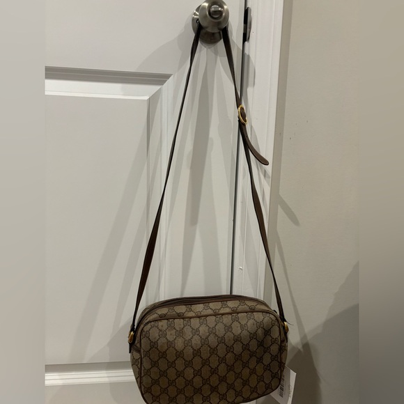 Gucci Crossbody - Picture 2 of 6